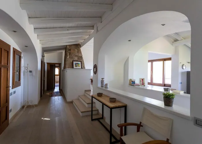 Villa Alba Esclusiva Con Piscina A Sfioro E Vista Mozzafiato Sul Mare Cugnana