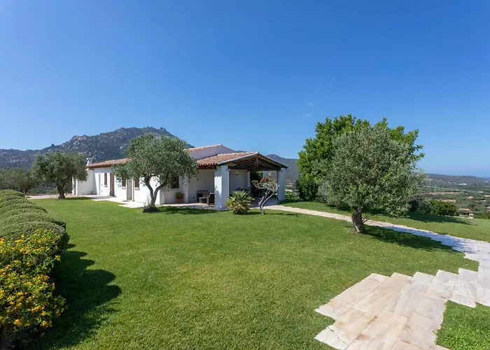 Alba Esclusiva Con Piscina A Sfioro E Vista Mozzafiato Sul Mare Villa *