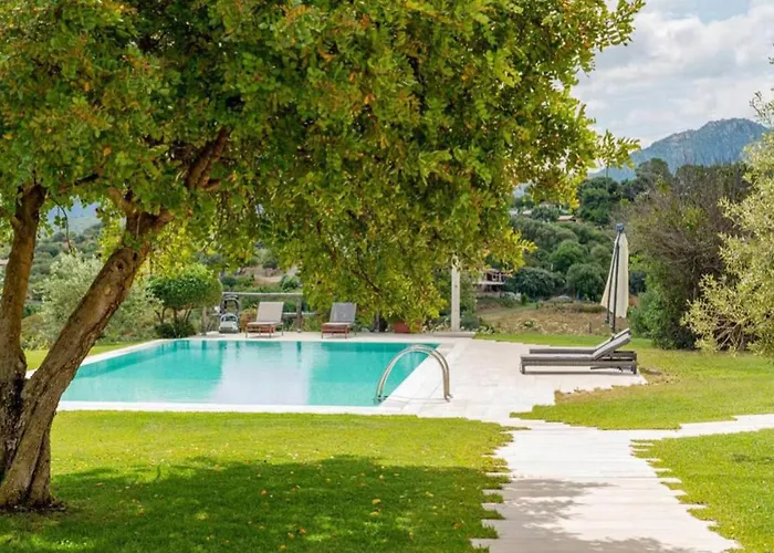 Alba Esclusiva Con Piscina A Sfioro E Vista Mozzafiato Sul Mare *