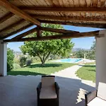 Vila Alba Esclusiva Con Piscina A Sfioro E Vista Mozzafiato Sul Mare Cugnana