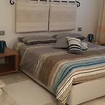 Vila Alba Esclusiva Con Piscina A Sfioro E Vista Mozzafiato Sul Mare Cugnana