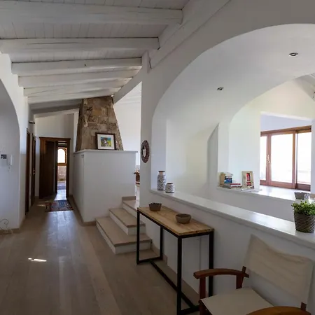 Villa Alba Esclusiva Con Piscina A Sfioro E Vista Mozzafiato Sul Mare Cugnana