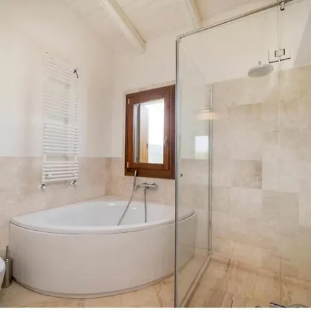 Villa Alba Esclusiva Villa Con Piscina A Sfioro E Vista Mozzafiato Sul Mare Cugnana