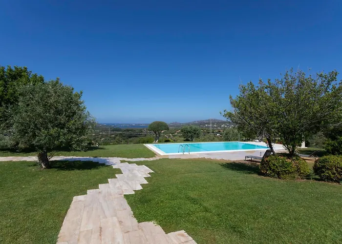 Villa Alba Esclusiva Con Piscina A Sfioro E Vista Mozzafiato Sul Mare Cugnana